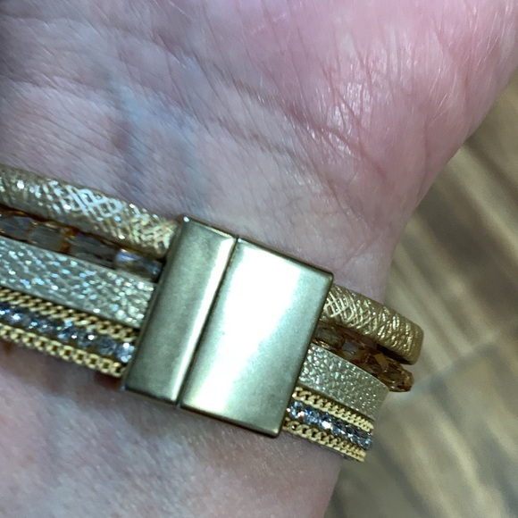 Gorgeous 5 strand bracelet* - Picture 4 of 6